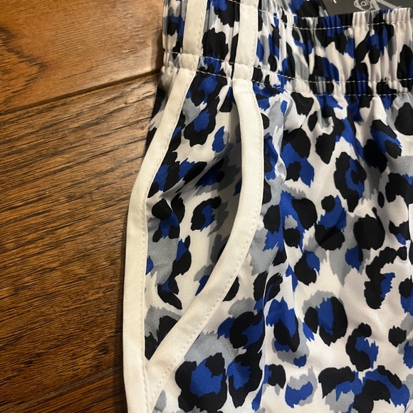 New Calvin Klein Running Shorts - Picture 5 of 5